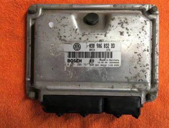 Centralina Volkswagen polo 030906032BD 0261206767 em Barreiro (Concelho)