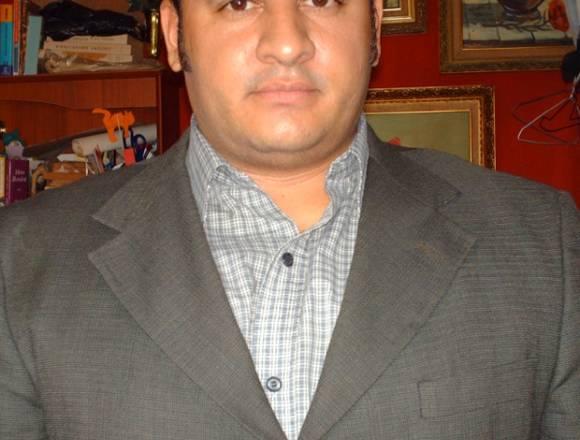 Licenciatura con Post Grado y Especializacion en Libertador (Municipio)