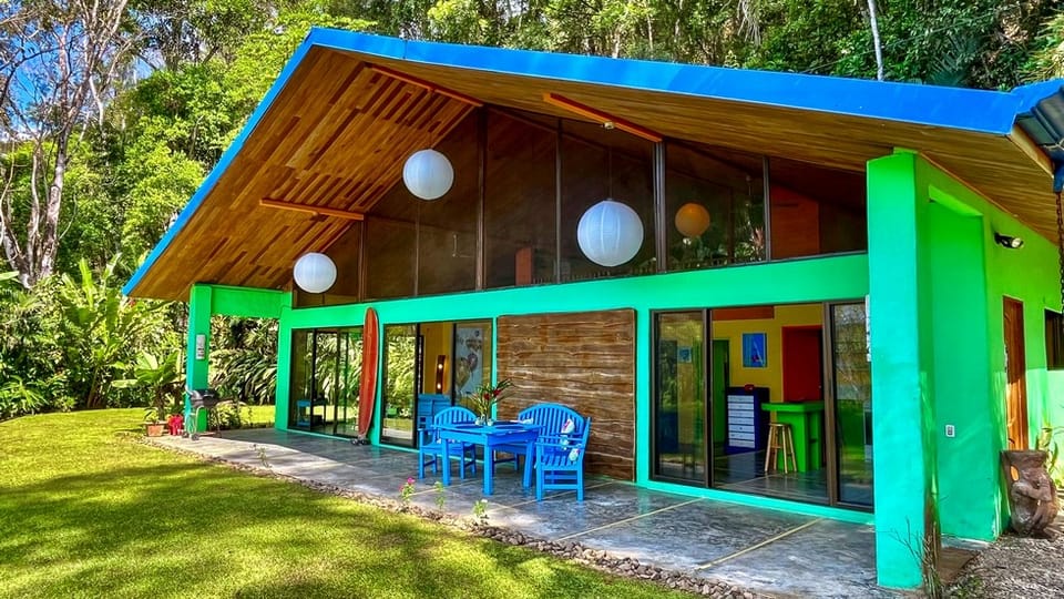 Cabaña en la jungla con potencial de expansión en Dominical, OSA en Aguirre (Cantón)