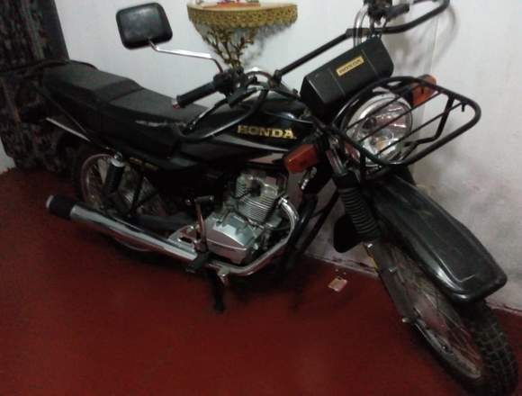 Vendo moto marca HONDA modelo CGL 125 TERRA.