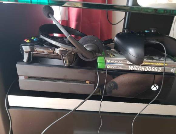 Xbox one 1TB + 3 juegos 1 control en Viña del Mar (Comuna)