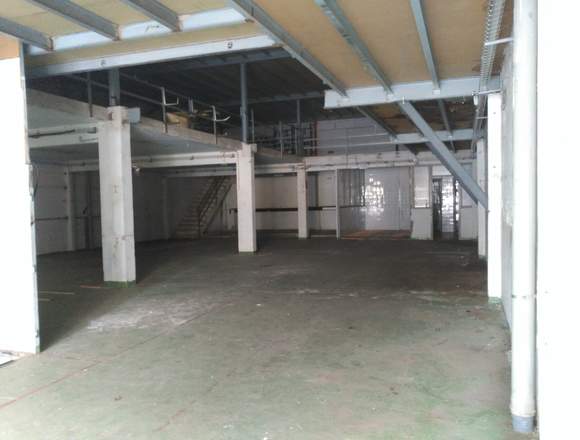 Barcelona nave de 510m2 pb370m2 p1ª 140m2 en Santa Coloma de Gramenet (Municipio)