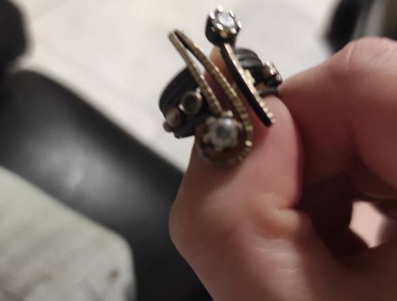 Vendo lote Bijou y anillos en plata y oro y plata en Montevideo (Localidad)