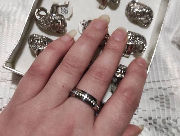 VENDO HERMOSOS ANILLOS IMPORTADOS en Montevideo (Localidad)