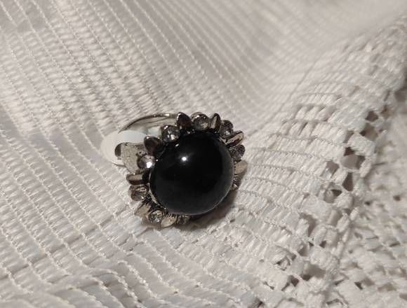 VENDO PRECIOSOS ANILLOS IMPORTADOS en Montevideo (Localidad)