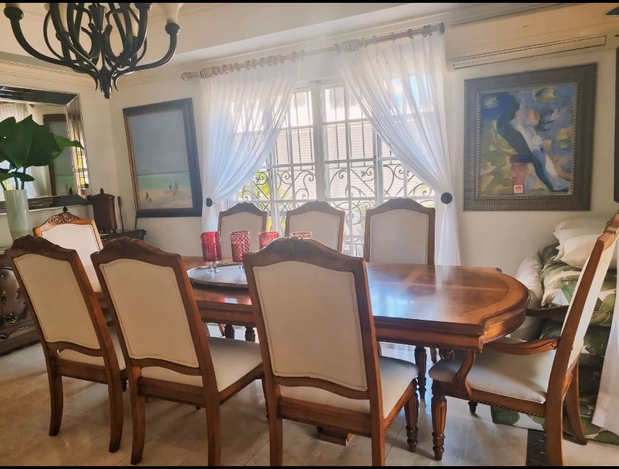 Vendo juegobde comedor en Santo Domingo de Guzmán (Municipio)