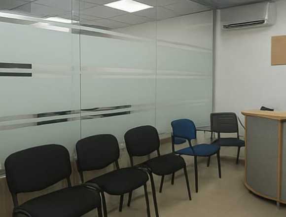 OFICINA 90 m² – ¡LISTA PARA ENTRAR YA! US$1,500 en Santo Domingo de Guzmán (Municipio)