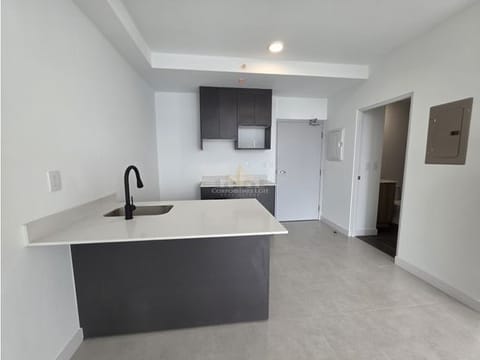 Alquiler o Venta de Apartamento a Estrenar Cond. SKy Garden Sabana