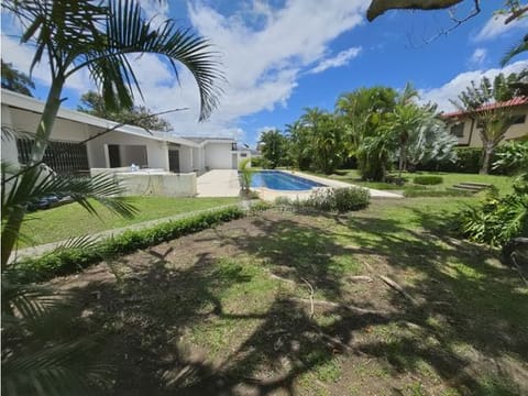Terreno o Casa con uso MIxto 3277.9M2 | LEGADO PRIME, Escazu