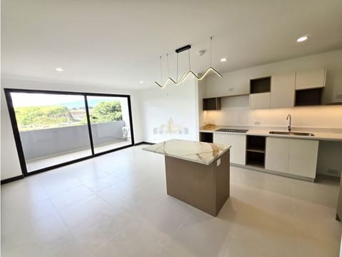 Apartamento a estrenar con bella vista en Guachipelin norte de Escazu