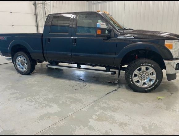 FORD F250 MODELO 2015