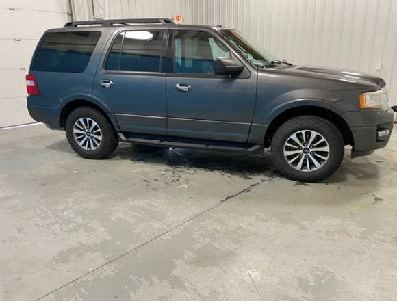 ford expedition año 2017 en Mazatlán (Municipio)