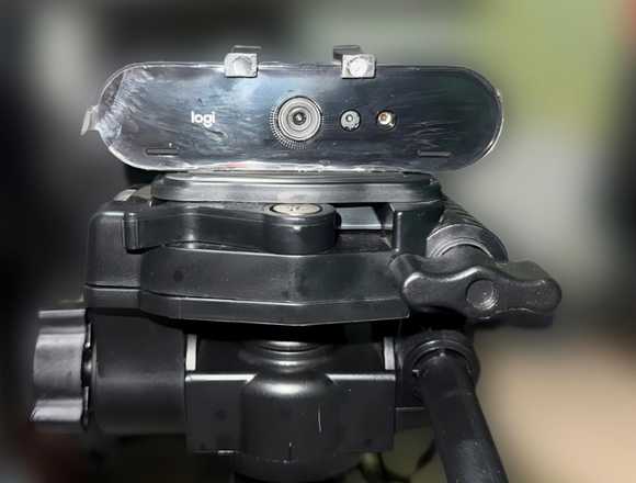 Cámara logitechbrio4k webcamy trípode profesional en Bogotá, D.C. (Municipio)