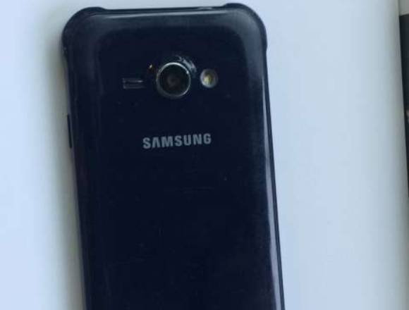Celular Samsung J1 - En Venta | Cusco - Sicuani en Teniente Manuel Clavero (Distrito)