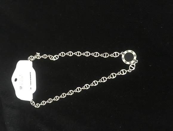 Collares y pulseras de acero en Santiago (Comuna)