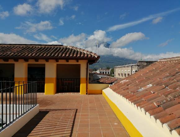 Local en renta excelente ubicación centro Antigua en Antigua Guatemala (Municipio)