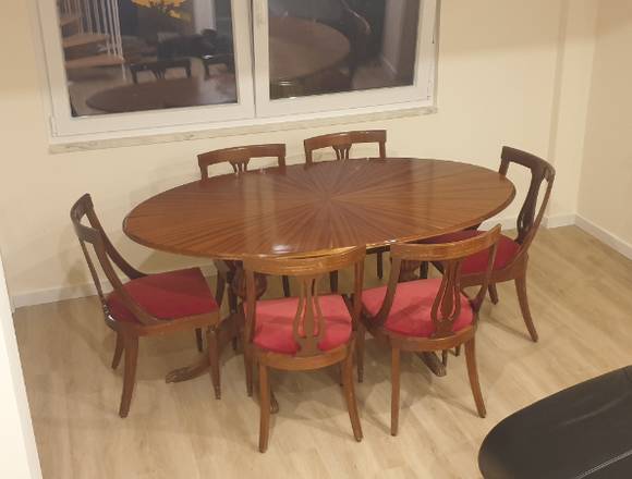 Mesa Extensível e Cadeiras Vintage em Almada (Concelho)
