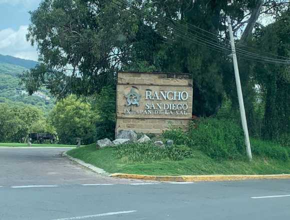 TERRENO EN FRACCIONAMIENTO RANCHO SAN DIEGO en Ixtapan de la Sal (Municipio)