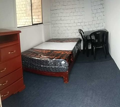 SUPER PRECIO!.. Se alquila económica habitación Amoblada en SMP. en Los Olivos (Lima 39) (Distrito)