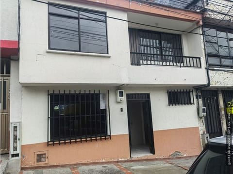 VENTA CASA CENTRO PARA INVERSION