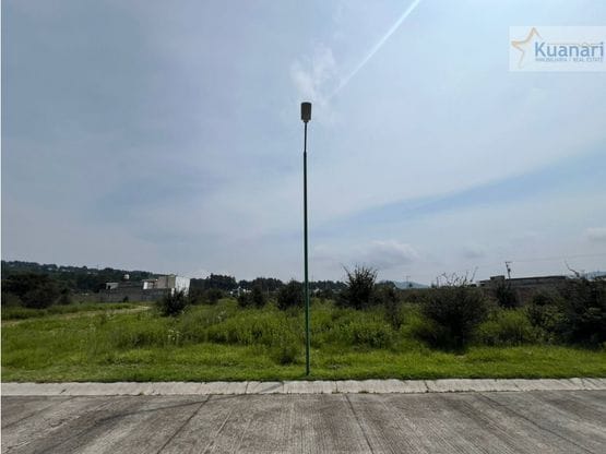 Terreno Bien Ubicado en Venta Fraccionamiento Encinos Patzcuaro