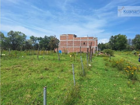 Dos terrenos rusticos en venta en Quiroga