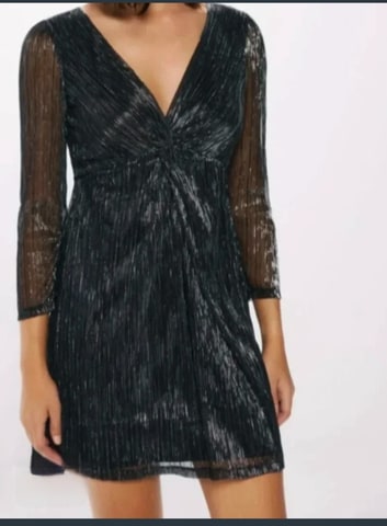 Vestido elegante brillante con mangas largas y escote en V en Málaga (Municipio)