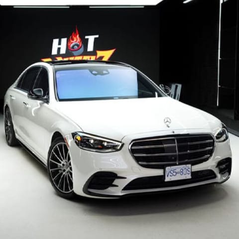 Best Limo Service Vancouver & Chauffeur Fleet Hot Wheelz in North Vancouver (Locality)