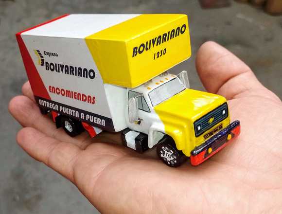 Replicas miniatura elaboradas en madera en Bogotá, D.C. (Municipio)
