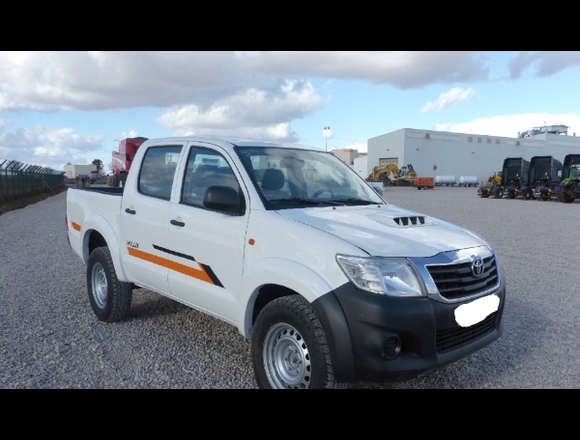 Toyota hilux srv 4x4 2015 en La Molina (Lima 12) (Distrito)
