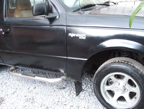 VENDO CAMIONETA FORD RANGER AMERICANA 96 en Pichincha (Cantón)
