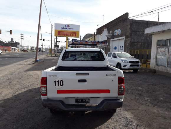 Vendo toyota Hilux 2.5 D/C DX Pack 4x4 año 2012 en Santa Fe (Localidad)