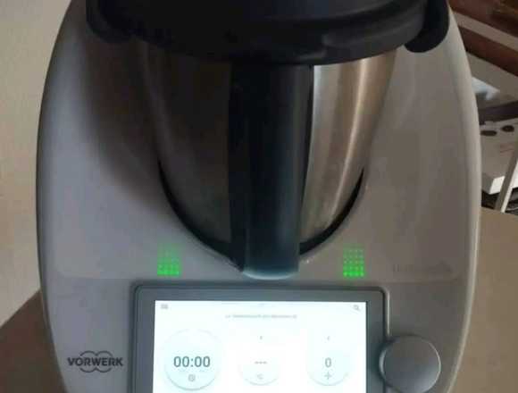 Thermomix TM6 nueve En muy buen estado con todos en Sevilla (Municipio)