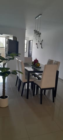 Arriendo habitación amoblada MUJER que trabaje en Barranquilla (Municipio)