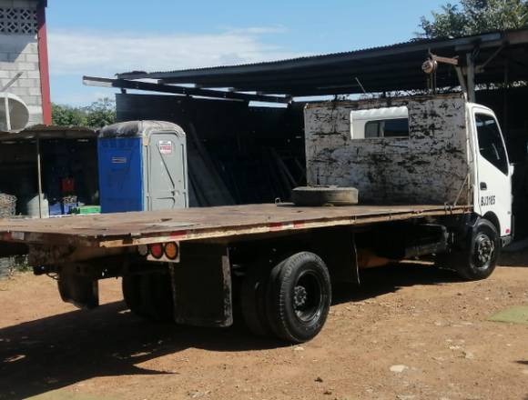 Vendo Camion Hino 300 turbo año 2018 en Aguadulce (Distrito)