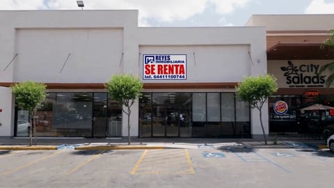 SE RENTA LOCAL PLAZA PUERTA OBREGON AL NORTE DE CD.OBREGON en Cajeme (Municipio)