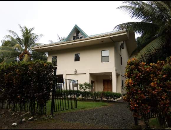 Casa amplia en el corazón de Bahía Ballena