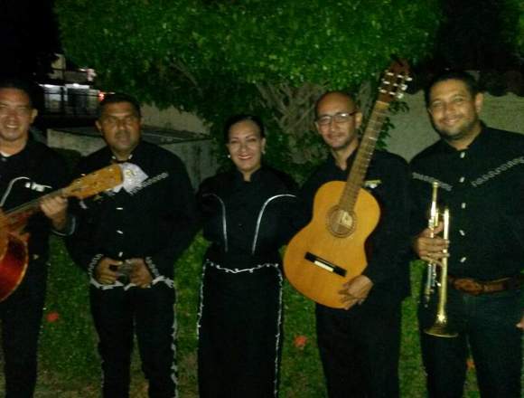 Mariachi América 2000 en Colón (Municipio) – Foto 2 de 2