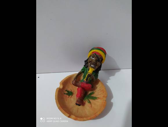 Ceniceros artesanales en Sabaneta (Municipio)