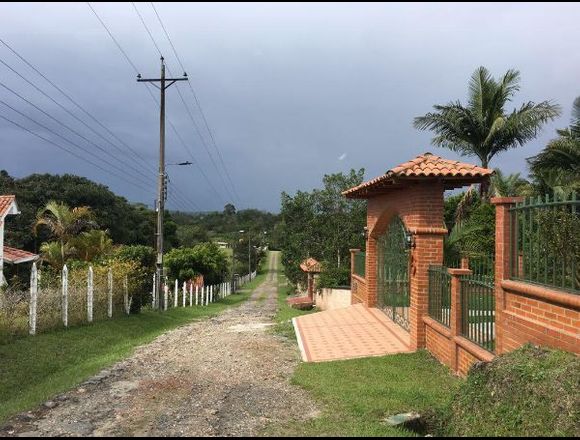 Venta de 2 parcelas 2400 y 2000 m^2