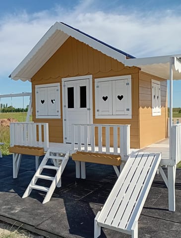 juegos de madera y casas infantiles