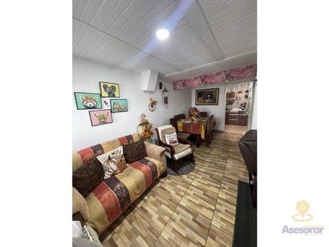 CASA EN VENTA EN LA FACHADA