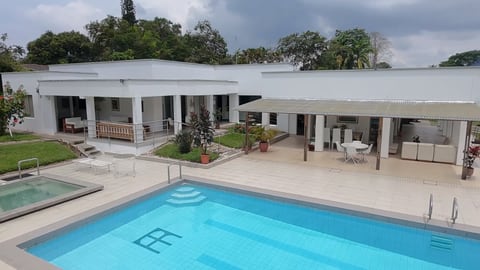 SE VENDE CASA CAMPESTRE KM 10 VIA AL EDEN - URBANIZACION EL CABRERO en La Tebaida (Municipio)
