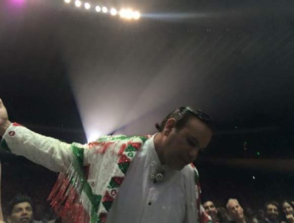 el doble de juan gabriel imitador
