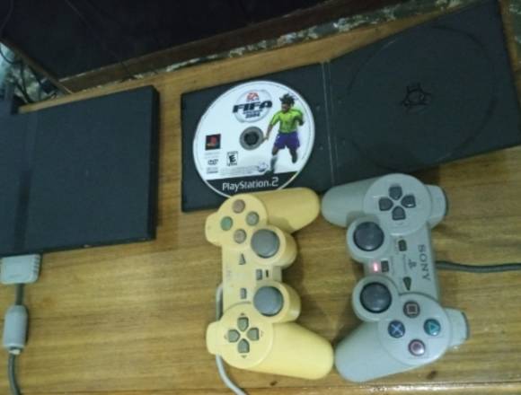 Play Station 2 + 2 controles + Fifa 2004 en Mejicanos (Municipio)