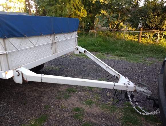Trailer Mercedes Benz en Lago Buenos Aires (Localidad)