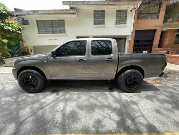 CHEVROLET D-MAX 2.4 GASOLINA 4X2 MODELO 2013 en Medellín (Municipio)