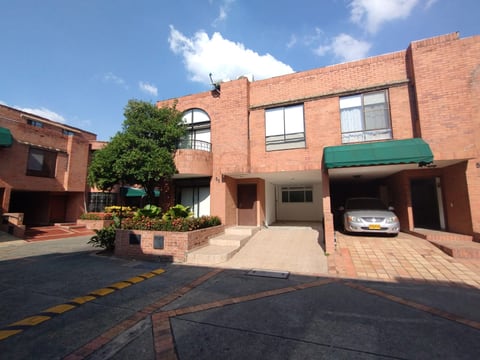 VENTA TEQUENDAMA CASA EN UNIDAD CERRADA CALI - VALLE en Santiago de Cali (Municipio)