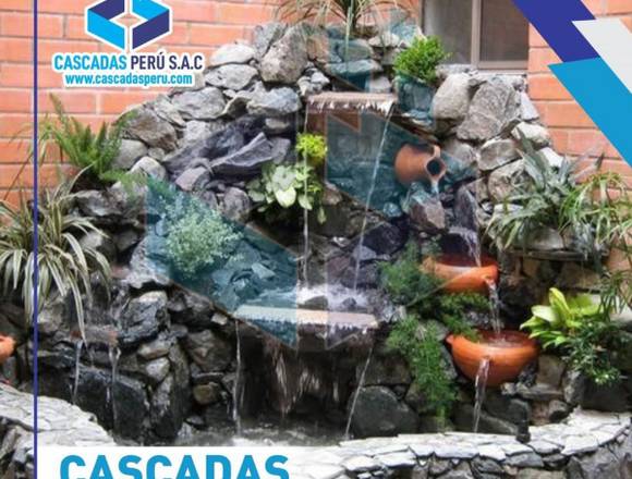 Cascada de agua, cascada de piedra plantas natural en Lima (Lima 1) (Distrito)