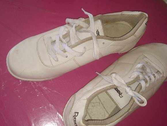 Zapatillas blancas 40 en Caicedonia (Municipio)